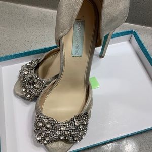 Blue by Betsy Johnson shoes size 8.5